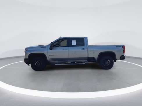 Used 2025 Chevrolet Silverado 2500 LTZ w/ LTZ Plus Package AWD/4WD image 10