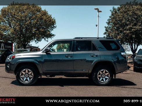 Used 2023 Toyota 4Runner TRD Off-Road Premium w/ Off Road Premium Plus Package AWD/4WD image 4