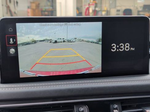 Used 2023 Genesis G70 2.0T image 9