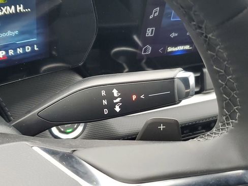 New 2026 Chevrolet Equinox LT w/ Convenience Package II image 24