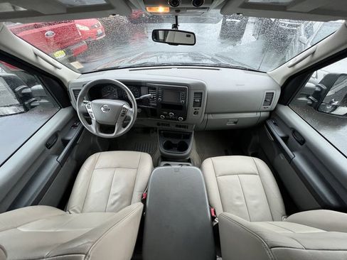 Used 2019 Nissan NV 3500 SL image 16