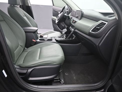 Used 2025 Kia Seltos SX w/ SX Sunroof Package image 18