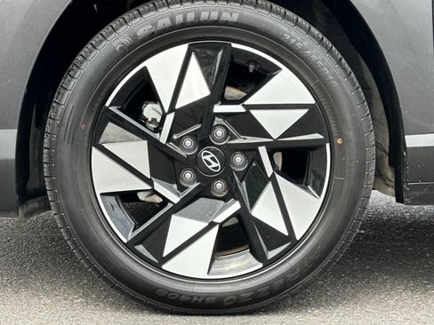 Used 2025 Hyundai Kona SEL FWD image 23