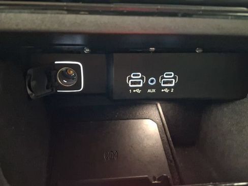 Used 2024 Jeep Wagoneer Series II w/ Flexible Seating Group RWD image 30