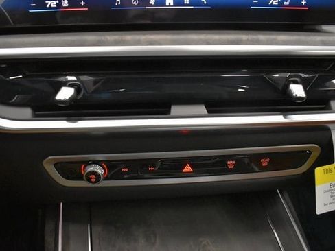 New 2026 BMW X7 M60i image 31