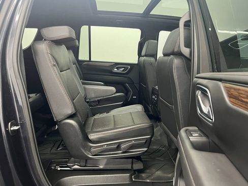 Used 2024 Chevrolet Suburban High Country image 27