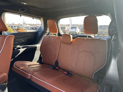New 2026 Chrysler Pacifica Pinnacle AWD/4WD image 22