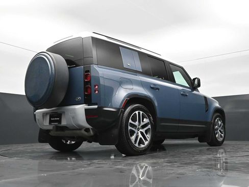 Used 2022 Land Rover Defender 110 SE AWD/4WD image 41