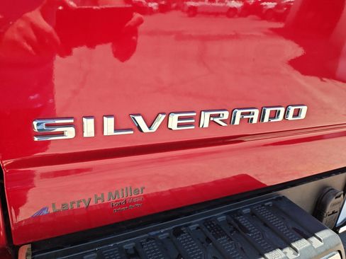 Used 2024 Chevrolet Silverado 2500 LTZ AWD/4WD image 16