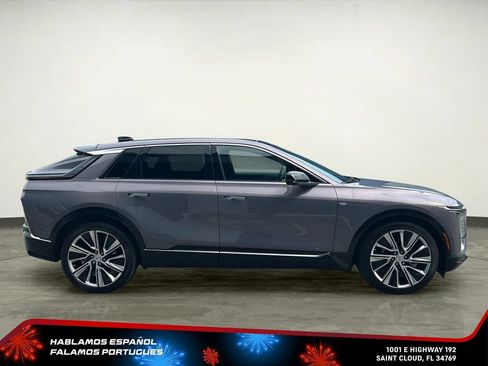 Certified 2025 Cadillac Lyriq Luxury w/ LPO, Floor Liner Package AWD/4WD image 7