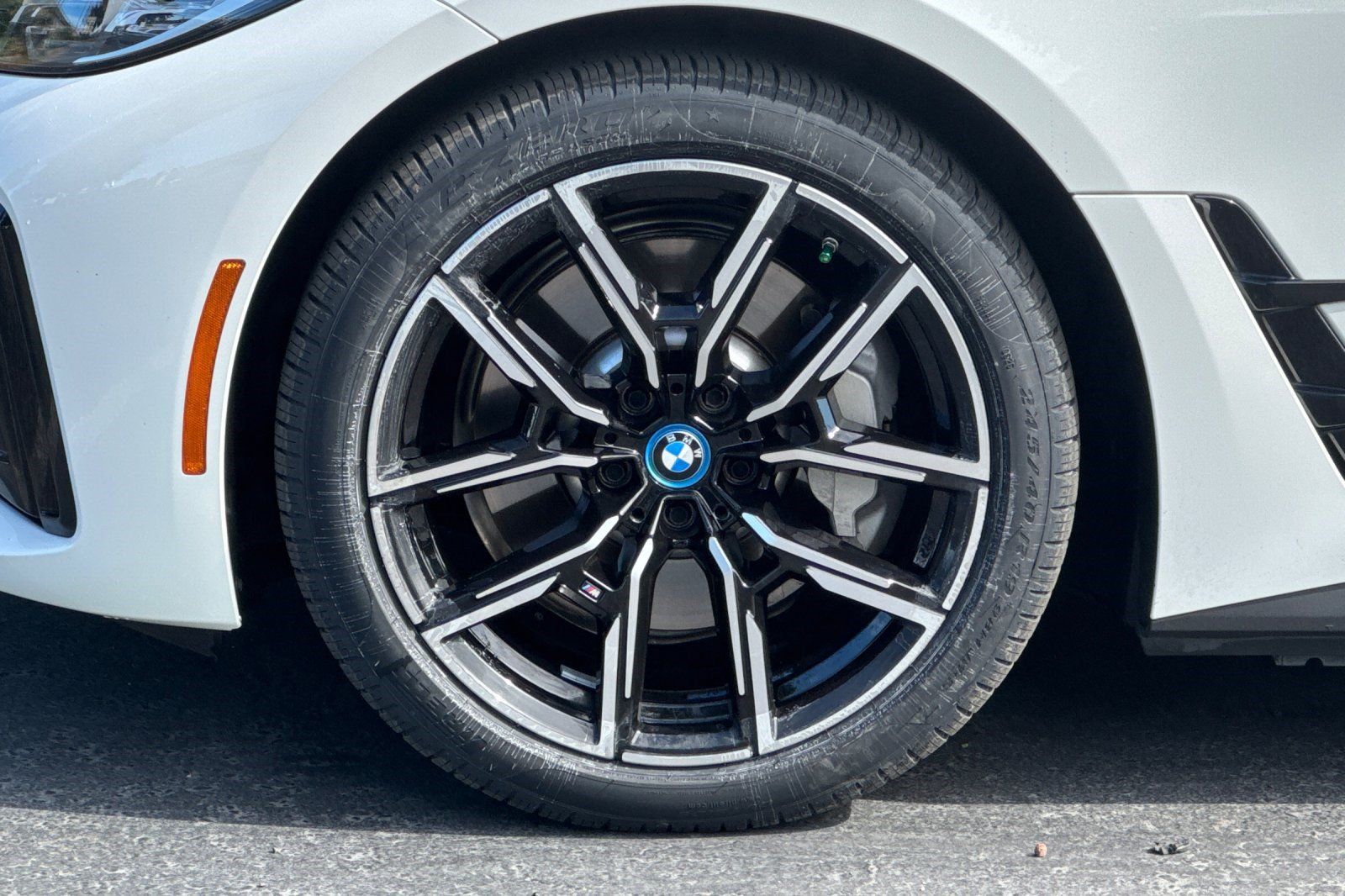 Certified 2023 BMW i4 eDrive40 w/ M Sport Package RWD image 37