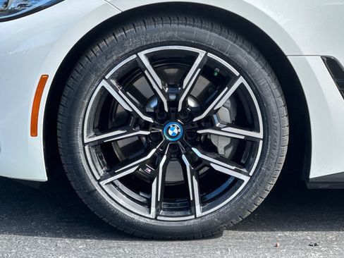 Used 2023 BMW i4 eDrive40 w/ M Sport Package RWD image 37