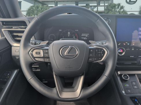 Certified 2025 Lexus GX 550 AWD/4WD image 13