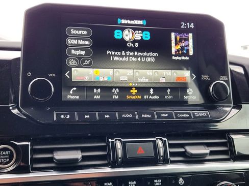 Used 2023 Nissan Pathfinder Platinum AWD/4WD image 16