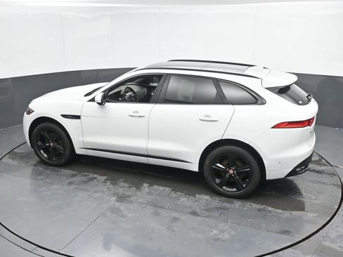 Used 2017 Jaguar F-PACE R-Sport image 42