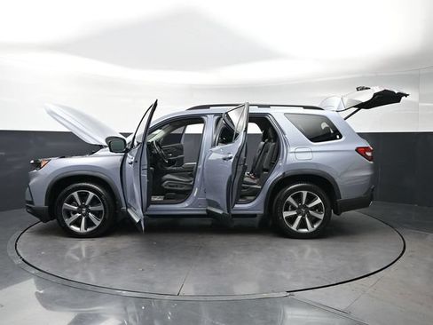Used 2023 Honda Pilot Elite image 39