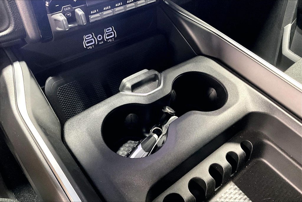 New 2026 RAM 3500 Big Horn AWD/4WD image 21