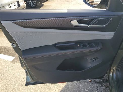 Certified 2025 Volkswagen Atlas Peak Edition SE image 16