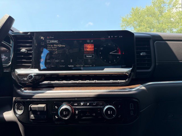 Used 2024 GMC Sierra 1500 Elevation w/ LPO, Elevation Black Package AWD/4WD image 16