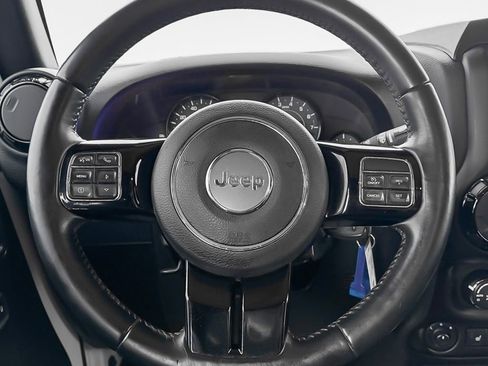 Used 2017 Jeep Wrangler Unlimited Sahara image 18