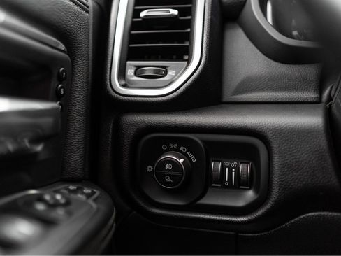 Used 2024 RAM 2500 Laramie w/ Safety Group AWD/4WD image 15