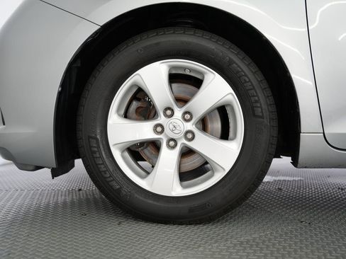 Used 2015 Toyota Sienna L image 55