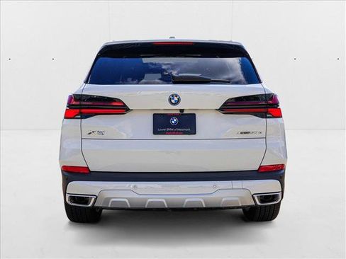 Used 2026 BMW X5 xDrive50e w/ Executive Package image 6