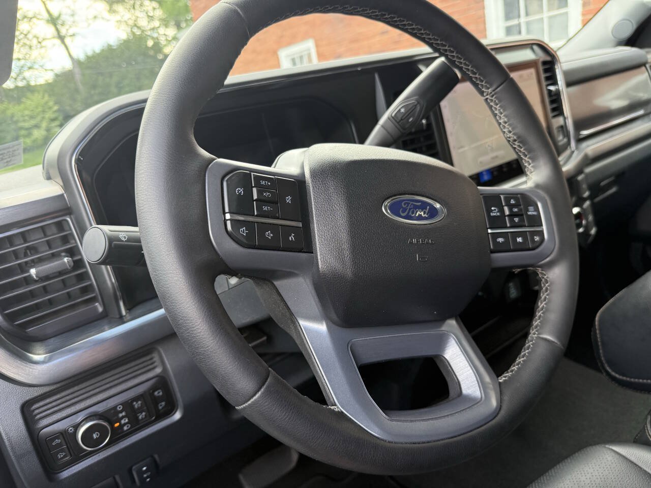 Used 2025 Ford F350 Lariat w/ Camper Package AWD/4WD image 11