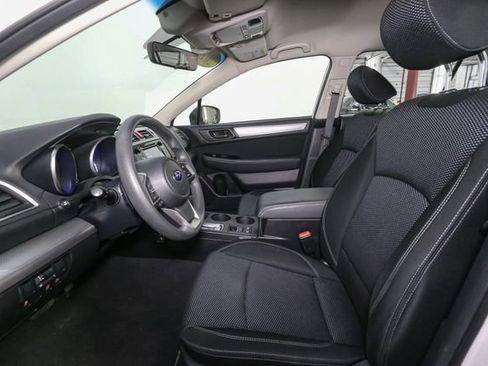 Used 2019 Subaru Outback 2.5i AWD/4WD image 34