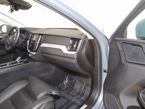 Used 2022 Volvo XC60 B5 Inscription w/ Climate Package image 42