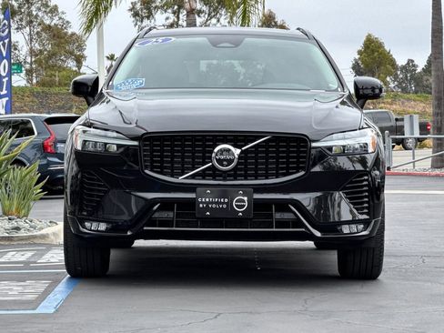 Certified 2025 Volvo XC60 B5 Plus AWD/4WD image 8