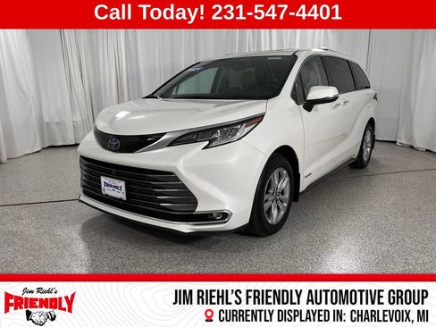 Used 2021 Toyota Sienna AWD image 1