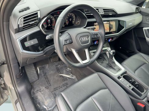 Used 2023 Audi Q3 2.0T Premium Plus w/ Premium Plus Package image 4