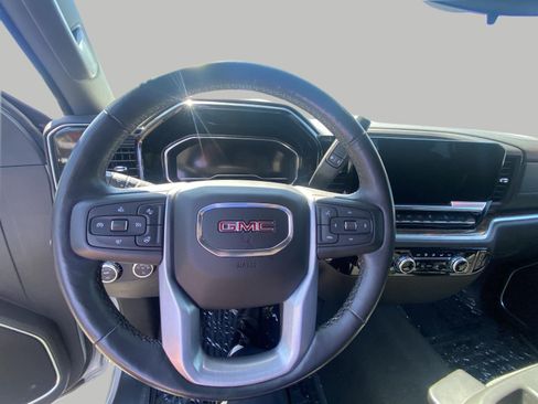 Used 2022 GMC Sierra 1500 Elevation w/ X31 Off-Road Package AWD/4WD image 14