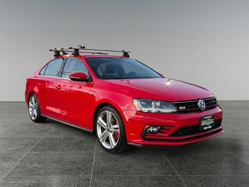 Used 2017 Volkswagen Jetta GLI FWD image 7