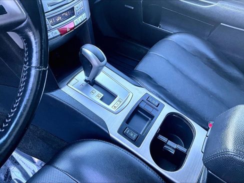 Used 2012 Subaru Outback 2.5i Limited w/ Moonroof Pkg image 15