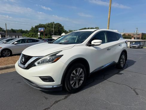 Used 2018 Nissan Murano S w/ Cargo Package FWD image 3