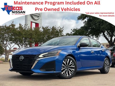Used 2025 Nissan Altima 2.5 SV FWD image 1