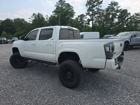 Used 2022 Toyota Tacoma SR AWD/4WD image 5