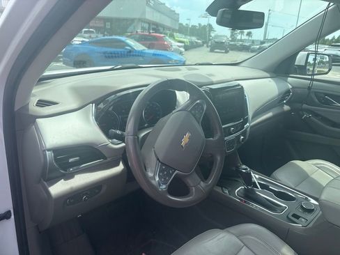 Used 2019 Chevrolet Traverse Premier w/ Driver Confidence II Package FWD image 14