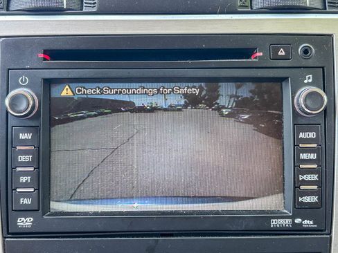 Used 2011 GMC Acadia SLT FWD image 20
