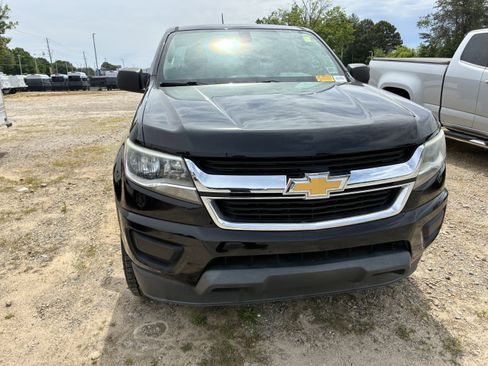 Used 2019 Chevrolet Colorado W/T w/ WT Convenience Package RWD image 2