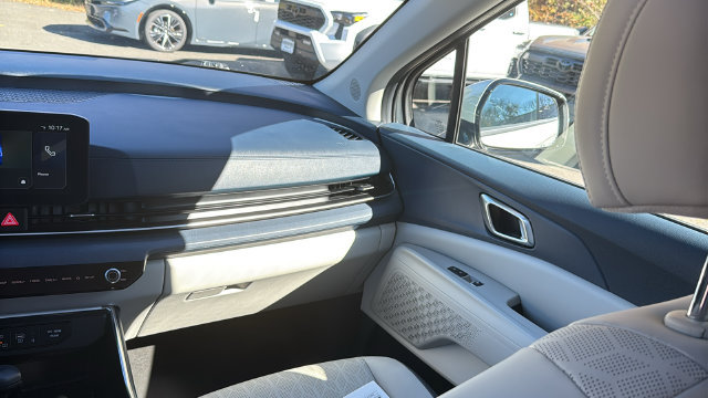 Used 2026 Kia Carnival SX FWD image 23