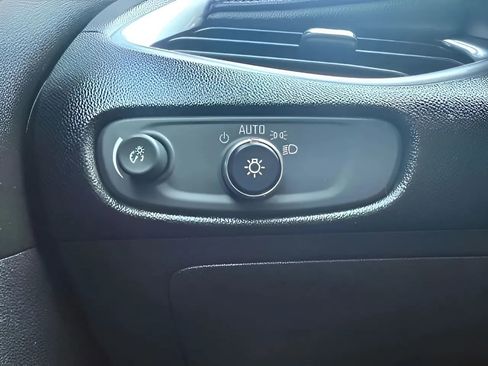 Used 2016 Chevrolet Malibu LT w/ Leather Package FWD image 18