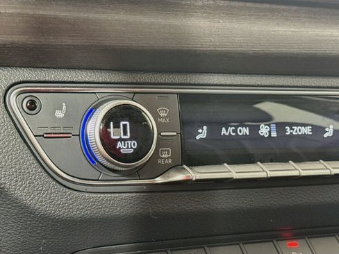 Certified 2024 Audi Q5 2.0T Premium Plus w/ Premium Plus Package AWD/4WD image 19