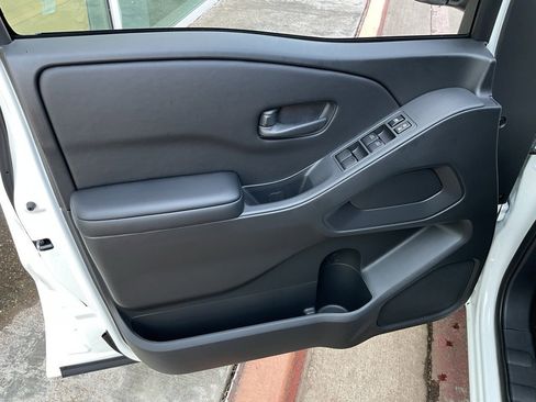 New 2026 Nissan Frontier S image 13