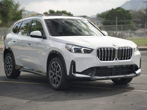 New 2026 BMW X1 xDrive28i w/ Technology Package AWD/4WD image 7