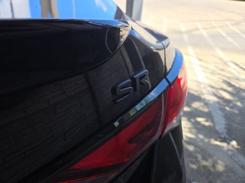 Used 2023 Nissan Sentra SR w/ Midnight Edition Package FWD image 7