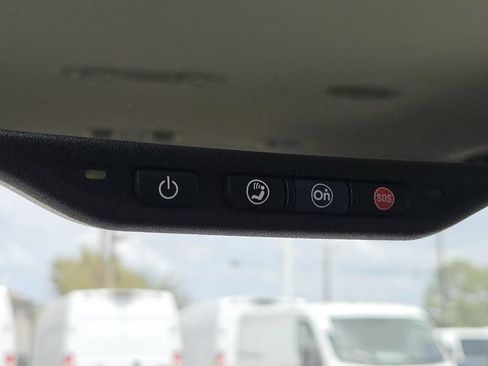 Used 2013 GMC Acadia SLE FWD image 22