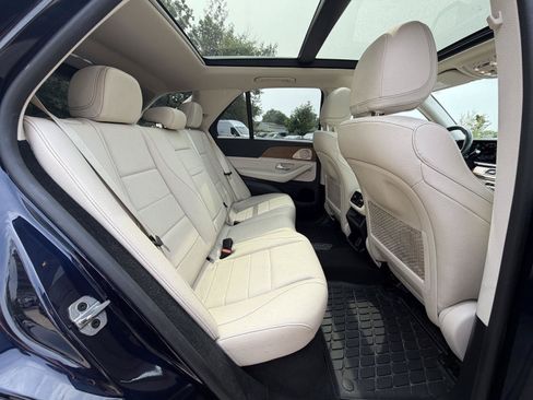 Used 2022 Mercedes-Benz GLE 350 4MATIC w/ Premium Package image 30